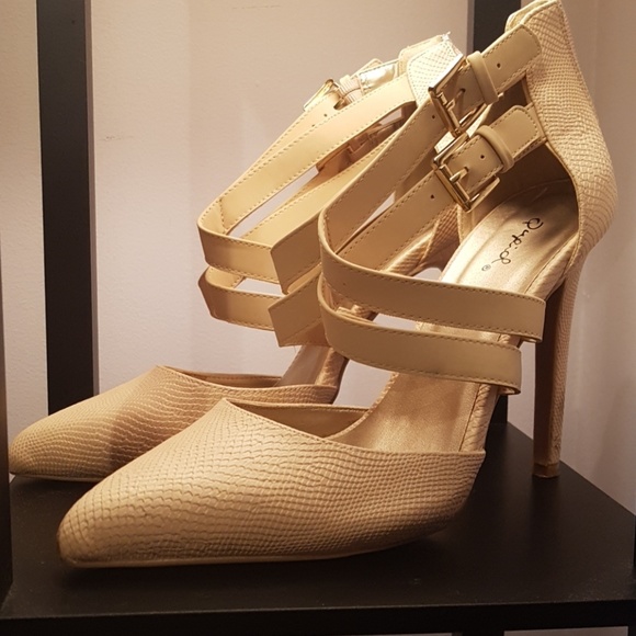 Qupid Shoes - Nude Snake Heels